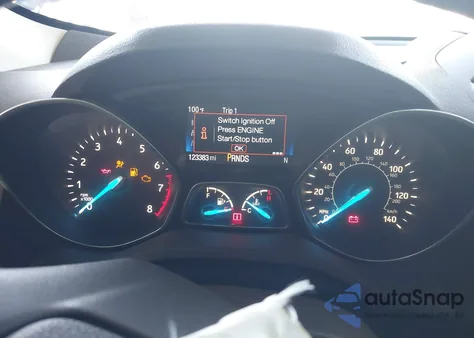 2017 Ford Escape Titanium z USA, uszkodzony, nr VIN 1FMCU0J98HUD29348